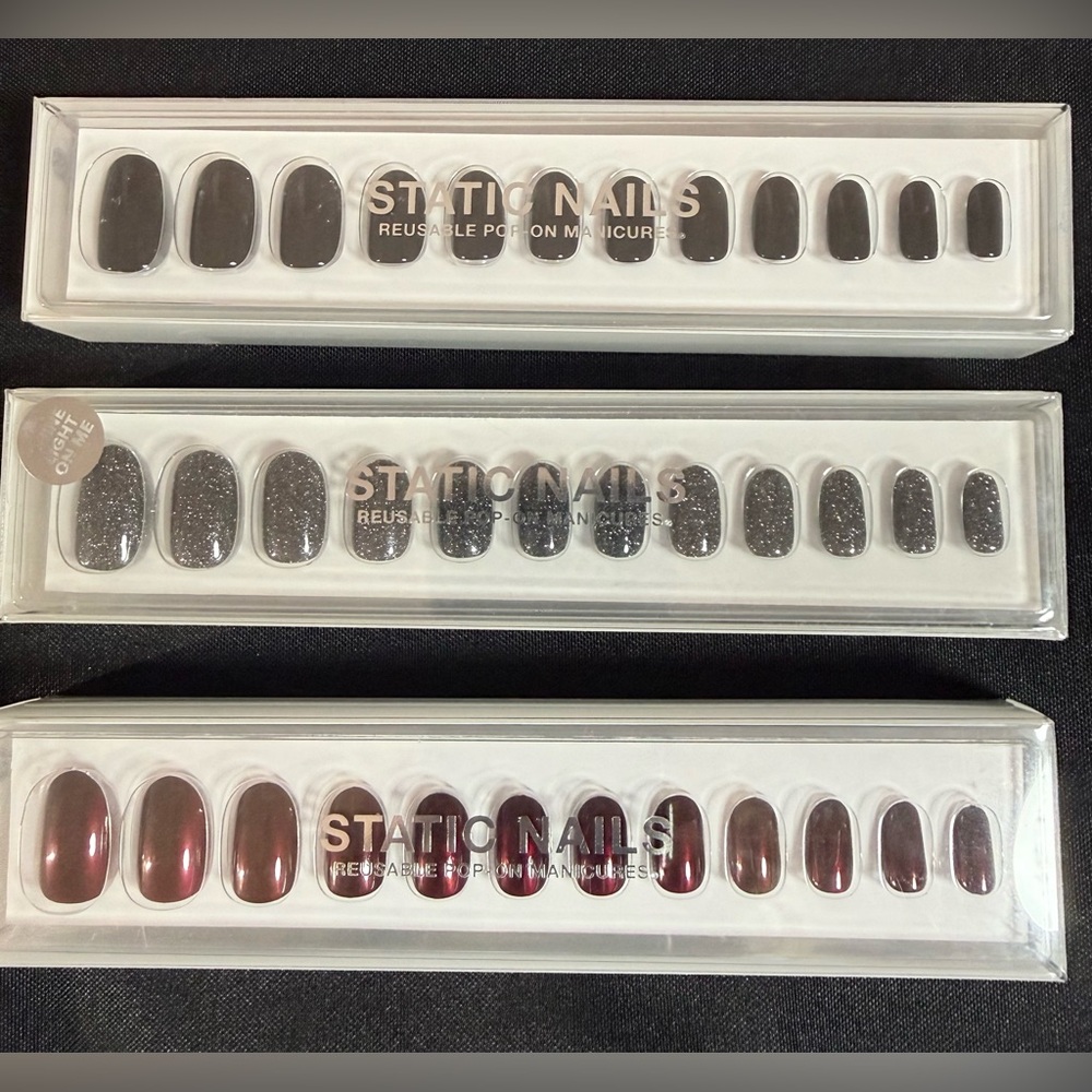 STATIC NAILS Moody Bundle of three glue on nail sets 🤍SOLD OUT Black and Glitter